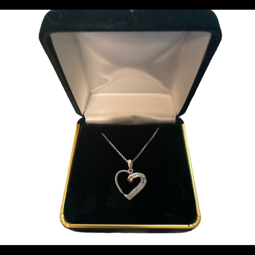 Sterling Silver Diamond necklace